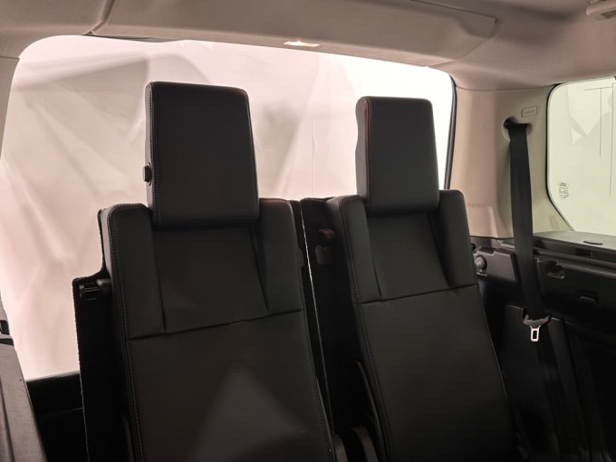 2025 Land Rover Discovery 4
