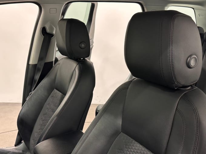 2025 Land Rover Discovery Sport