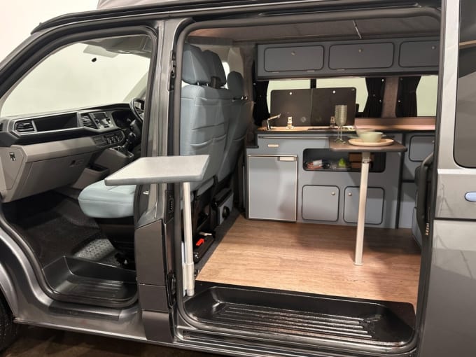 2025 Volkswagen Transporter