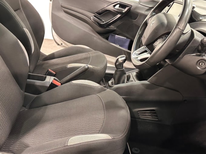 2025 Peugeot 208