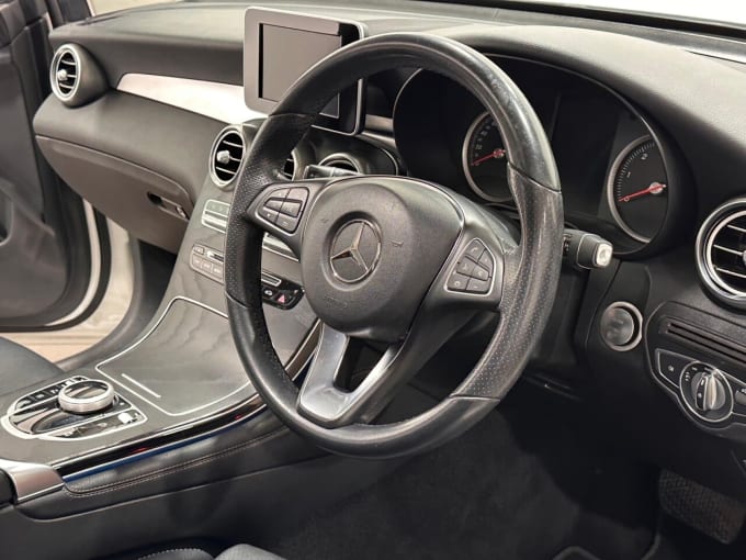2025 Mercedes-benz Glc