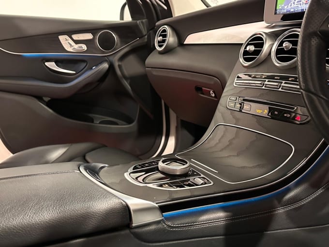 2025 Mercedes-benz Glc