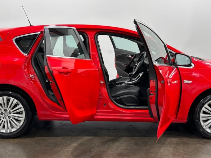 2025 Vauxhall Astra