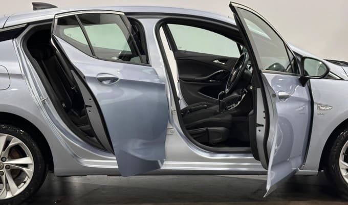 2025 Vauxhall Astra
