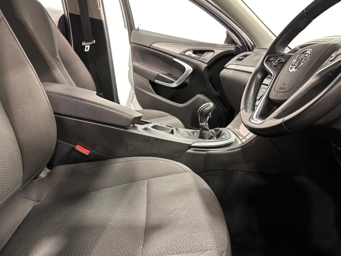 2025 Vauxhall Insignia