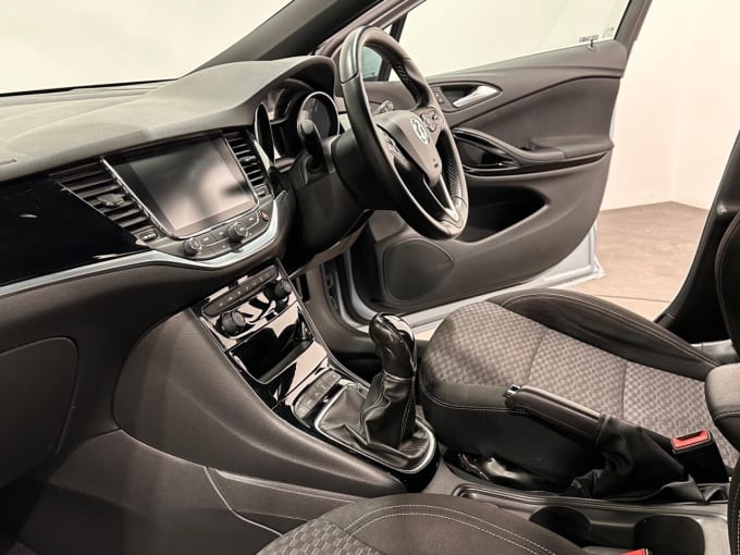 2025 Vauxhall Insignia