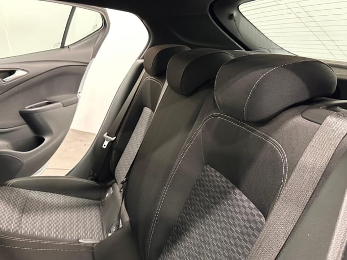 2025 Vauxhall Insignia