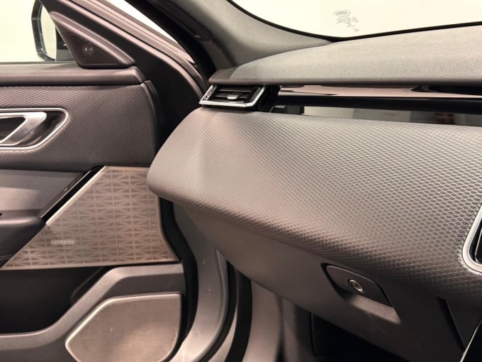 2025 Land Rover Range Rover Velar