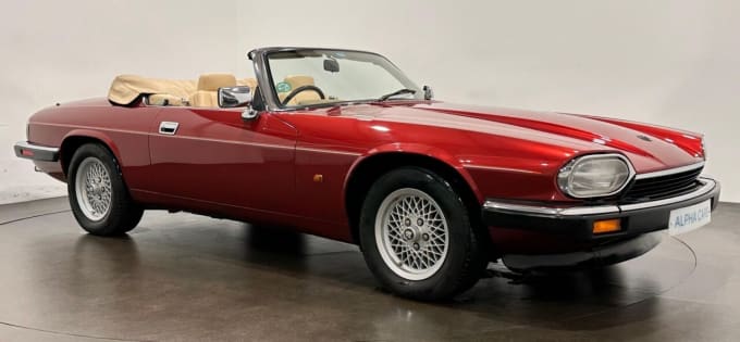 2025 Jaguar Xjs