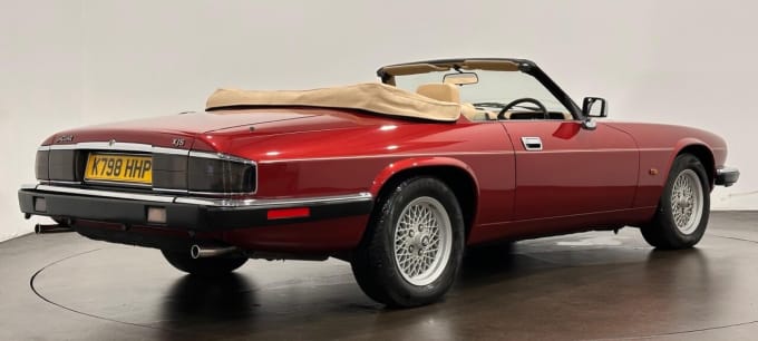 2025 Jaguar Xjs