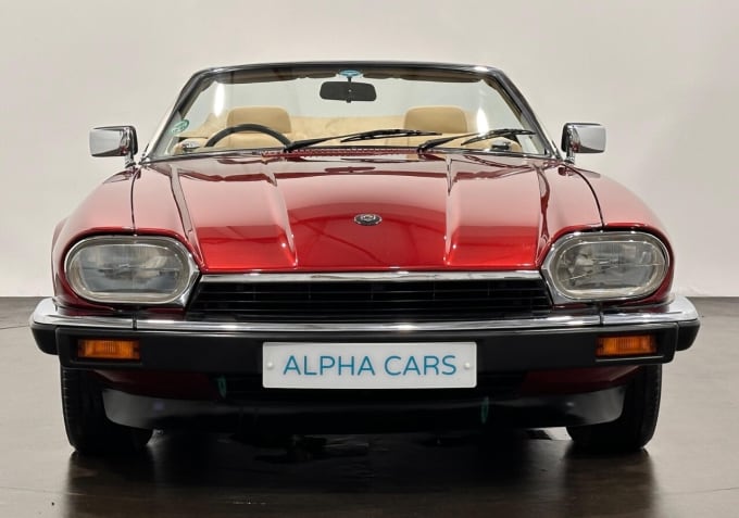 2025 Jaguar Xjs