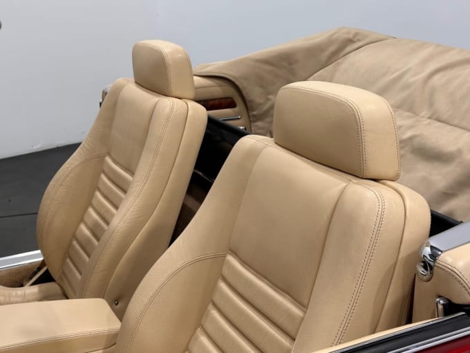 2025 Jaguar Xjs