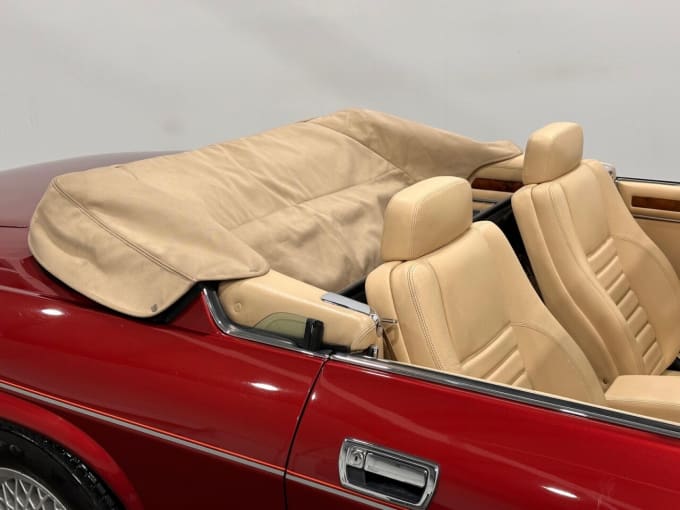 2025 Jaguar Xjs