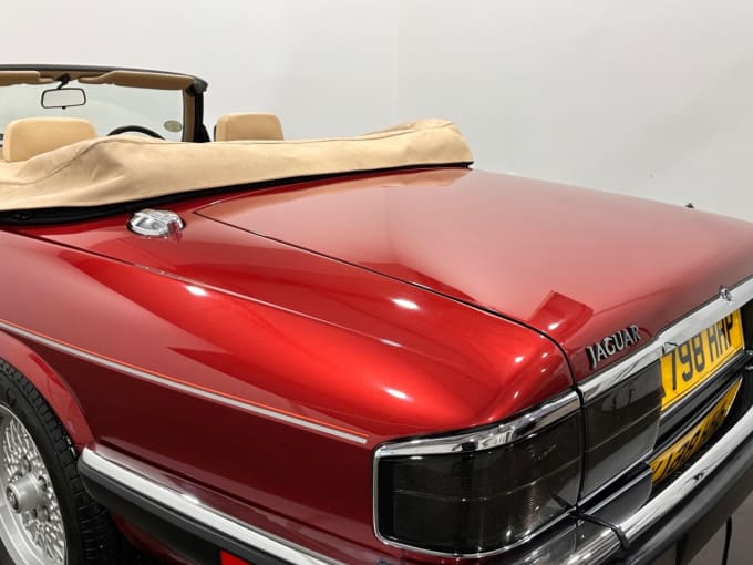 2025 Jaguar Xjs