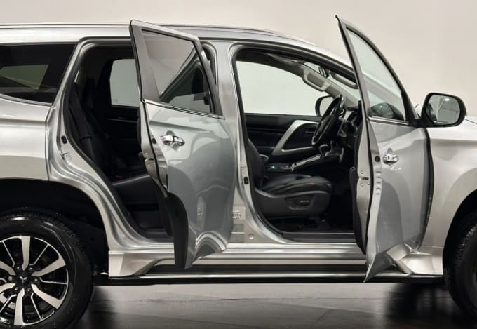 2025 Mitsubishi Shogun Sport