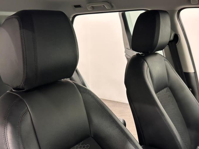 2025 Land Rover Discovery Sport