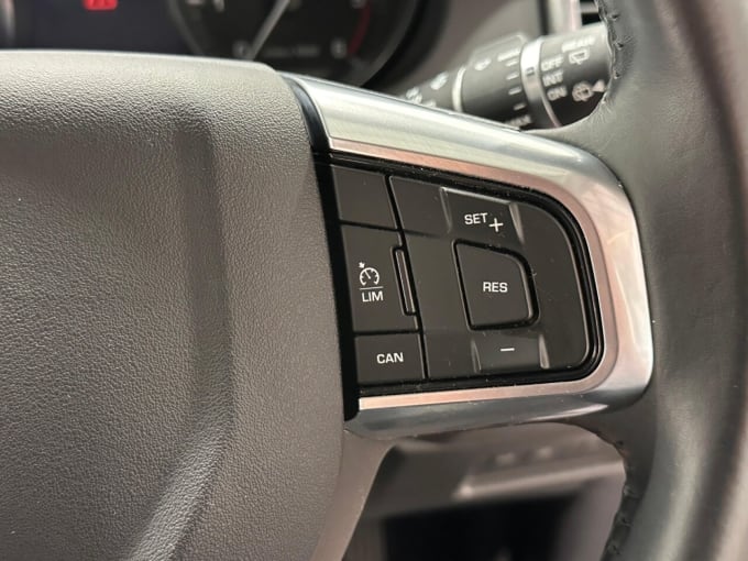 2025 Land Rover Discovery Sport