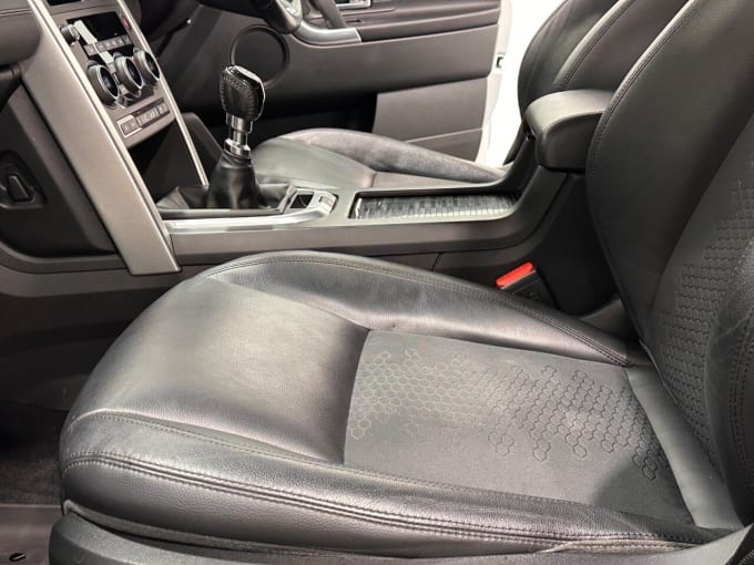 2025 Land Rover Discovery Sport