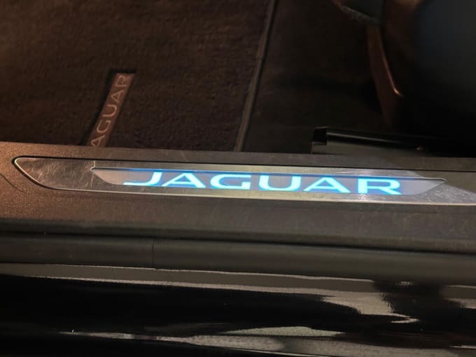 2025 Jaguar Xf
