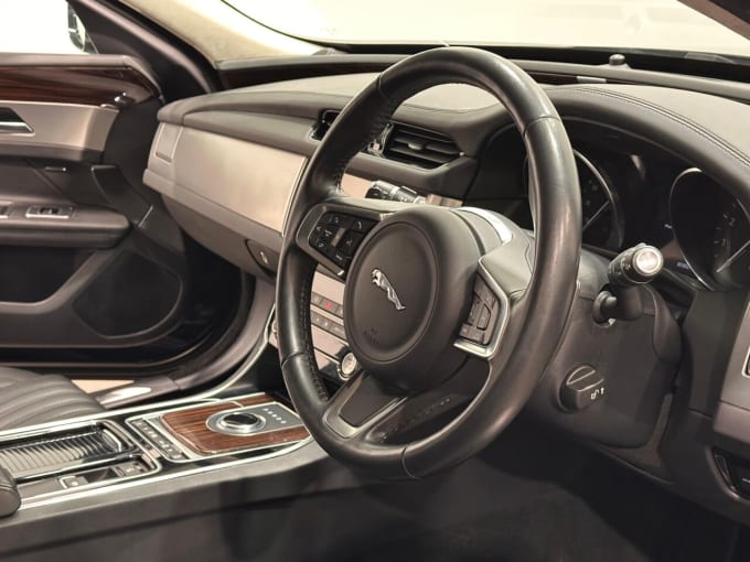 2025 Jaguar Xf