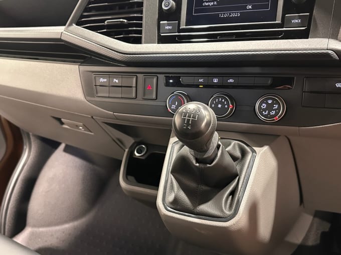2025 Volkswagen Transporter