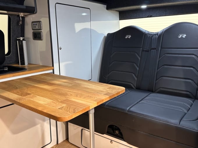 2025 Volkswagen Transporter
