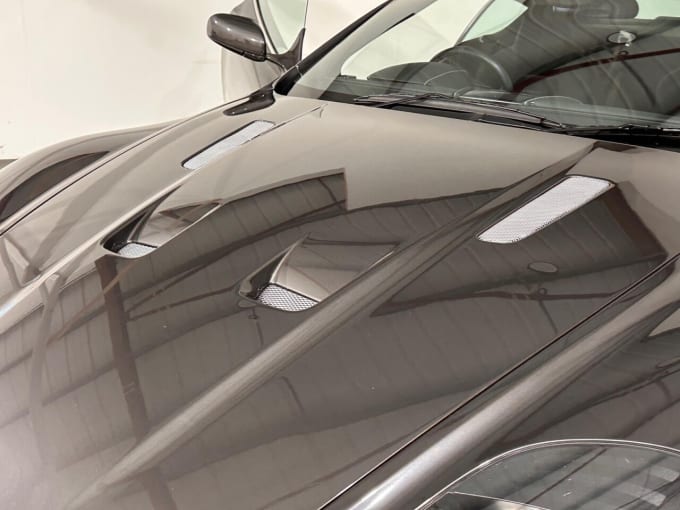 2025 Aston Martin Dbs