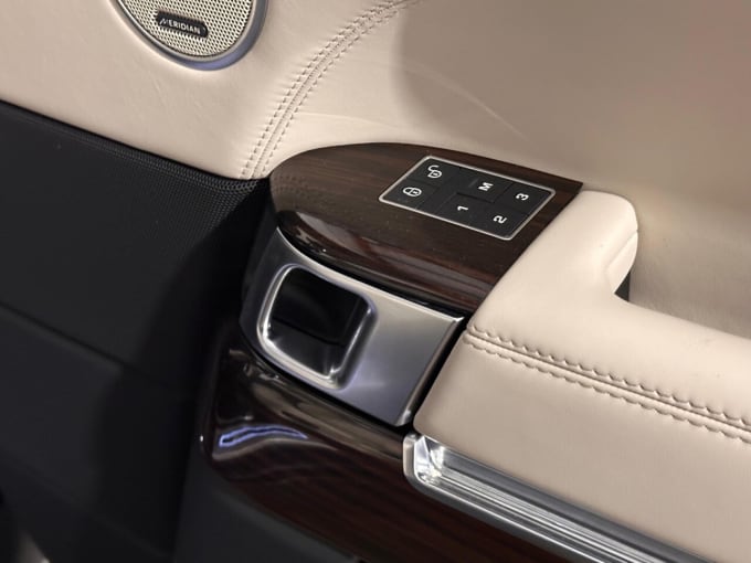 2025 Land Rover Range Rover