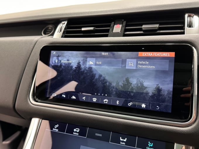 2025 Land Rover Range Rover Sport