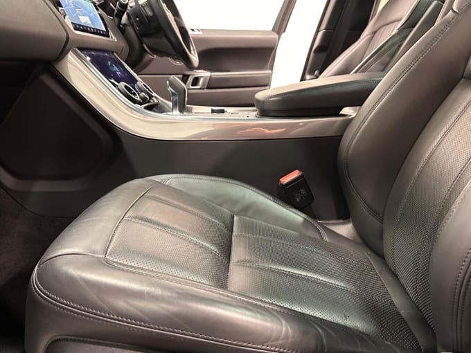 2025 Land Rover Range Rover Sport
