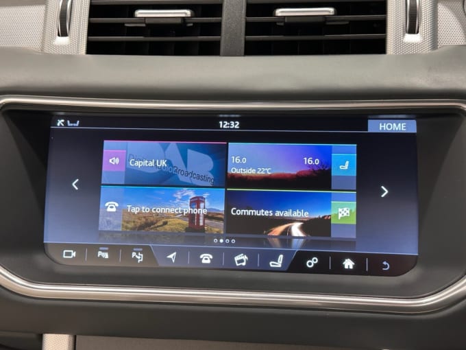 2025 Land Rover Range Rover Evoque