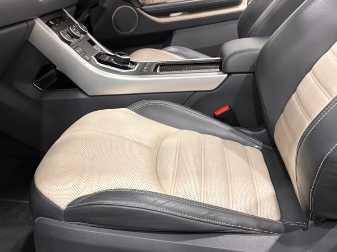 2025 Land Rover Range Rover Evoque