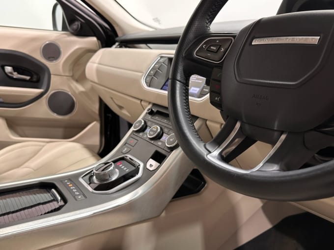 2025 Land Rover Range Rover Evoque