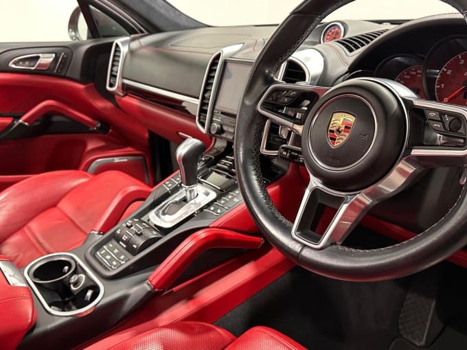 2025 Porsche Cayenne