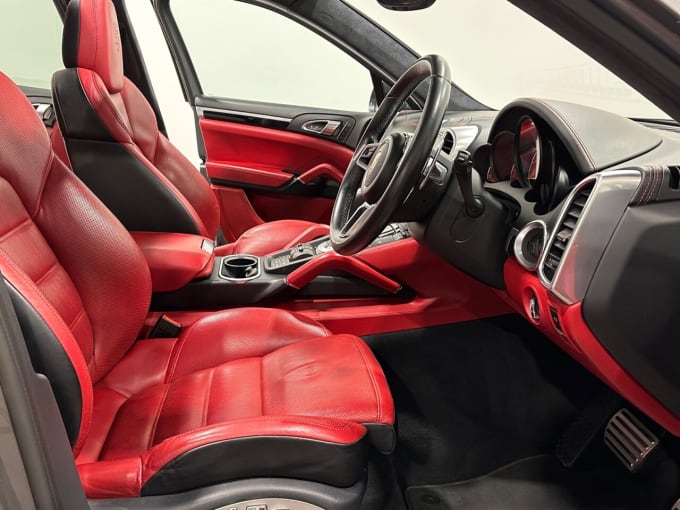 2025 Porsche Cayenne