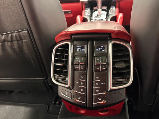 2025 Porsche Cayenne