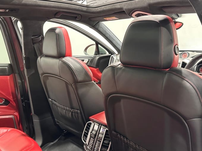 2025 Porsche Cayenne