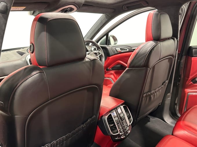2025 Porsche Cayenne