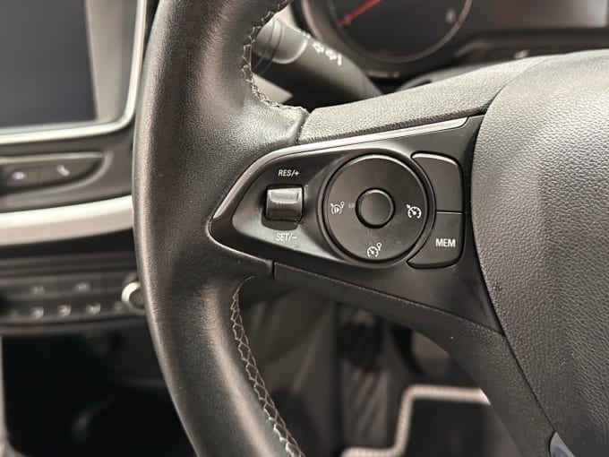 2025 Vauxhall Crossland X