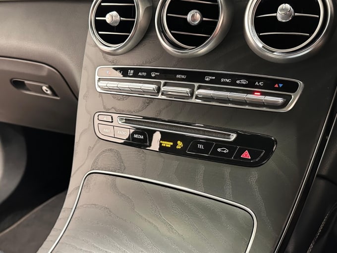 2025 Mercedes-benz Glc