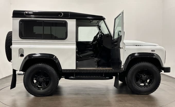 2025 Land Rover Defender