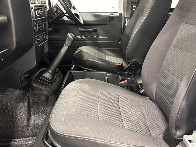 2025 Land Rover Defender