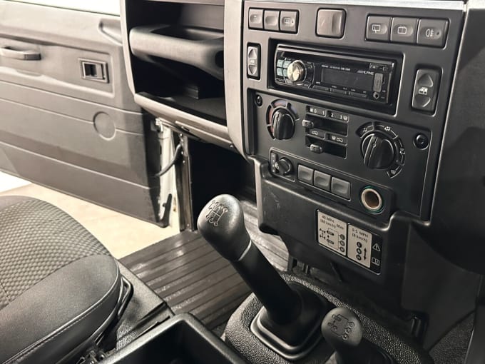 2025 Land Rover Defender