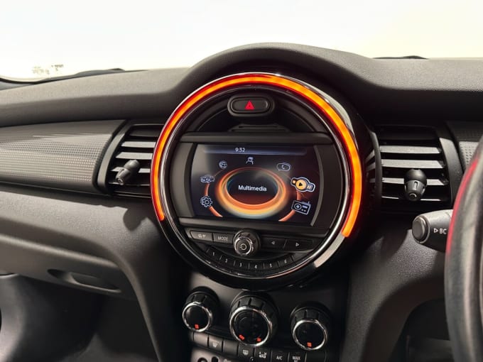 2025 Mini Hatch