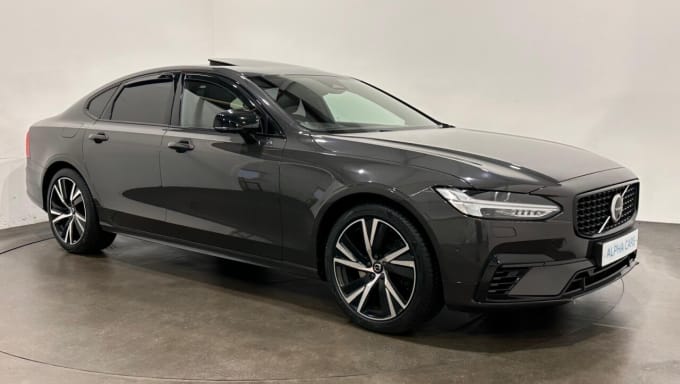 2022 Volvo S90
