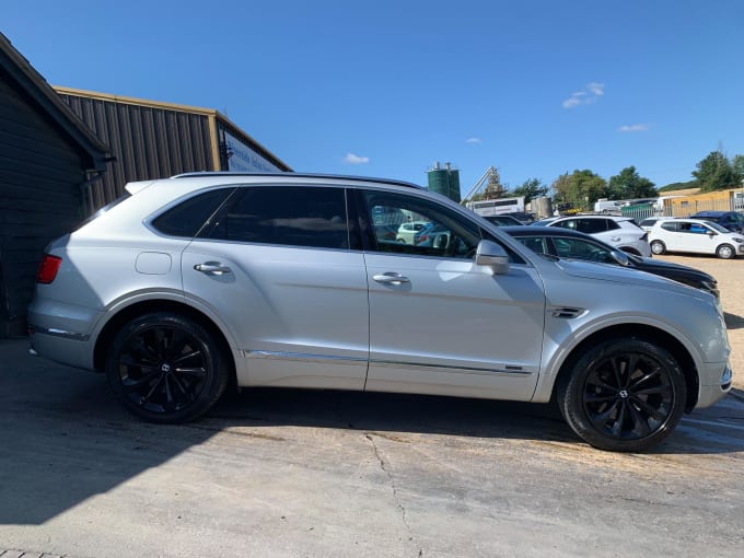 2025 Bentley Bentayga