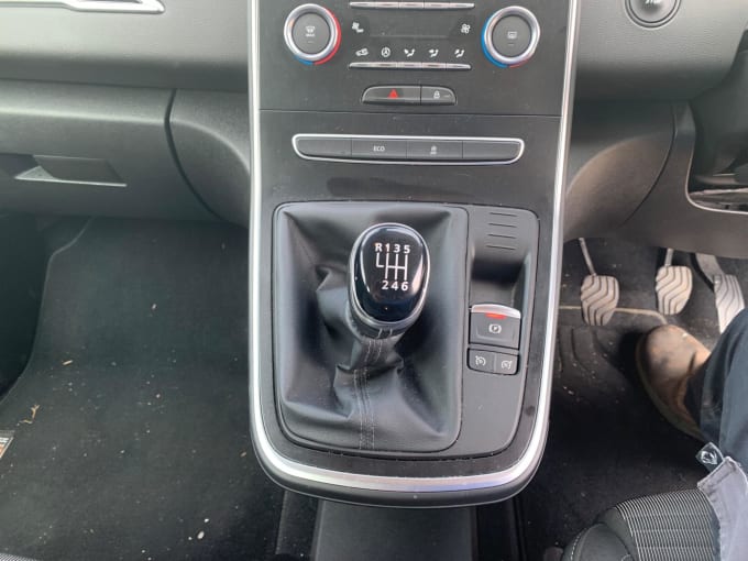 2025 Renault Grand Scenic