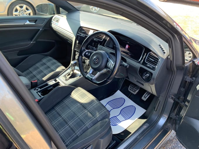 2025 Volkswagen Golf