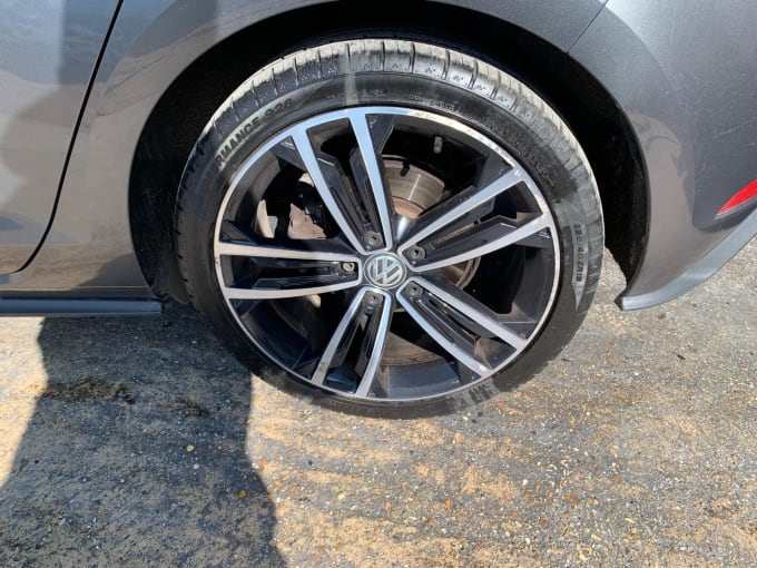 2025 Volkswagen Golf