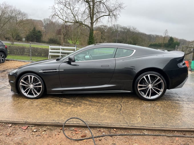 2025 Aston Martin Dbs